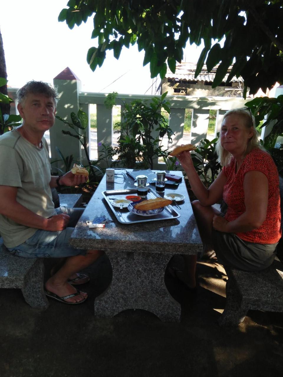 Nguyet Anh Guesthouse Lang Co Buitenkant foto