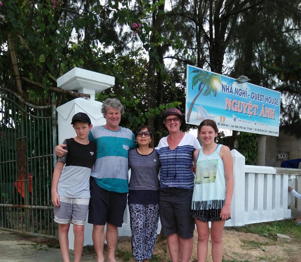 Nguyet Anh Guesthouse Lang Co Buitenkant foto